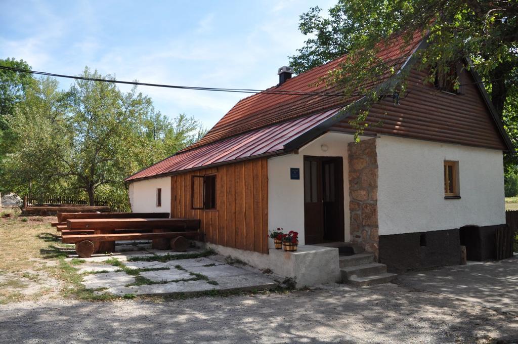 Holiday Home Rizvan City Brusane Exterior photo
