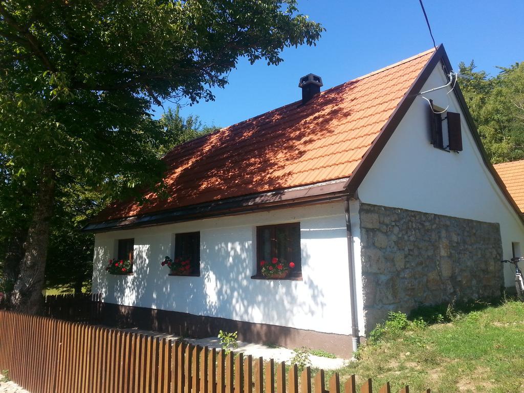 Holiday Home Rizvan City Brusane Exterior photo